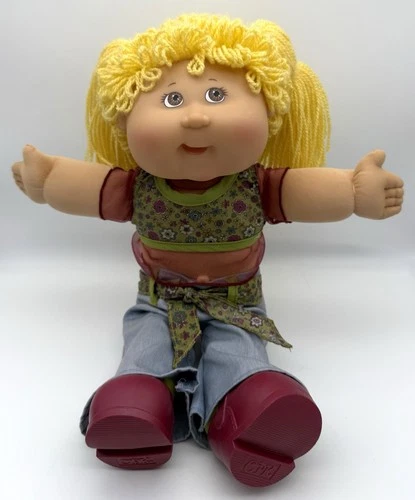 Vintage Cabbage Patch Blonde 18” Doll in Y2K Outfit 2005