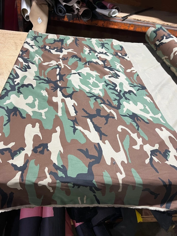 "TELA DE CAMUFLAJE DE SARGA 100 % algodón Woodland militar BDU 63"" por yarda" Foto 3 de 4