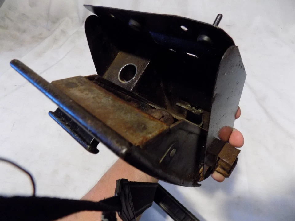 Bandeja de cenizas Plymouth Cuda 1970-74 Barracuda Dash Rallye Dodge Challenger R/T SE 71 Foto 4 de 4