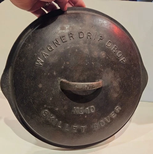 Wagner cast iron #10 Drip Drop skillet cover, scarce model 1070, no damage