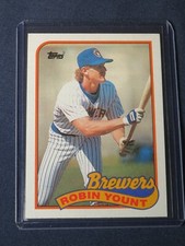 1989 Topps ROBIN YOUNT Milwaukee Brewers Baseball Card #615 MINT! in toploader!