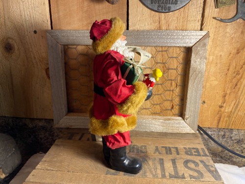 Possible Dreams ~ Clothtique Santa Holding List and Presents - Picture 4 of 5