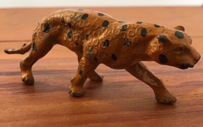SUPER SELTENE JOHN HILL & CO JOHILL BLEIFIGUR EINES LEOPARDEN / GEPARDEN  