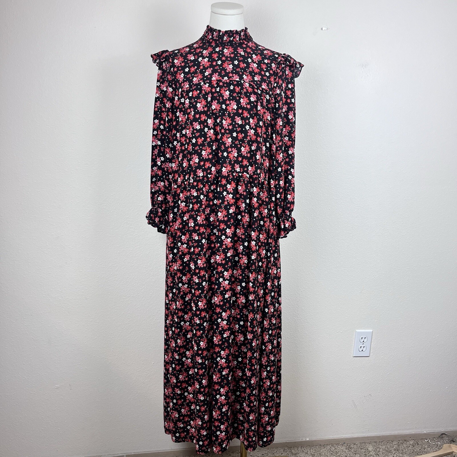 Zara Dress Womens Small Maxi Shift Ruffle Floral Cottage Victorian Black