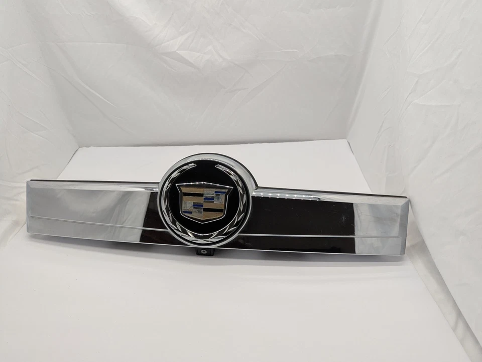 2007 - 2014 Cadillac Escalade Rear Liftgate Trim Molding W/ Camera OEM - Image 2 of 4