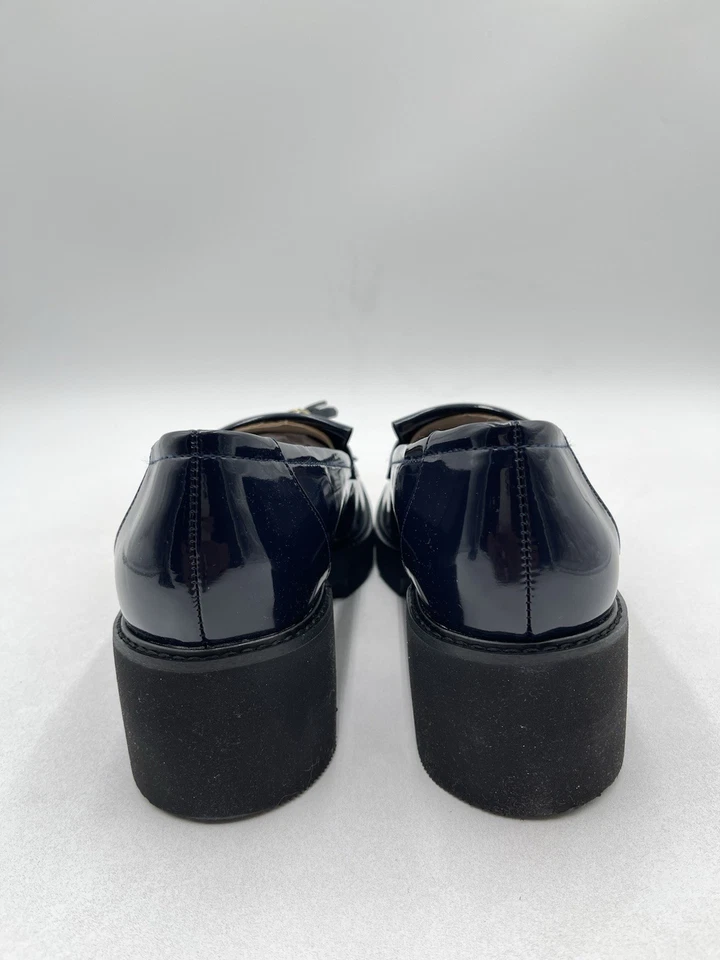 Women’s Naturalizer Desmond Navy Blue Lug Fringe Slip On Loafers Size 8.5W - Image 4 of 4