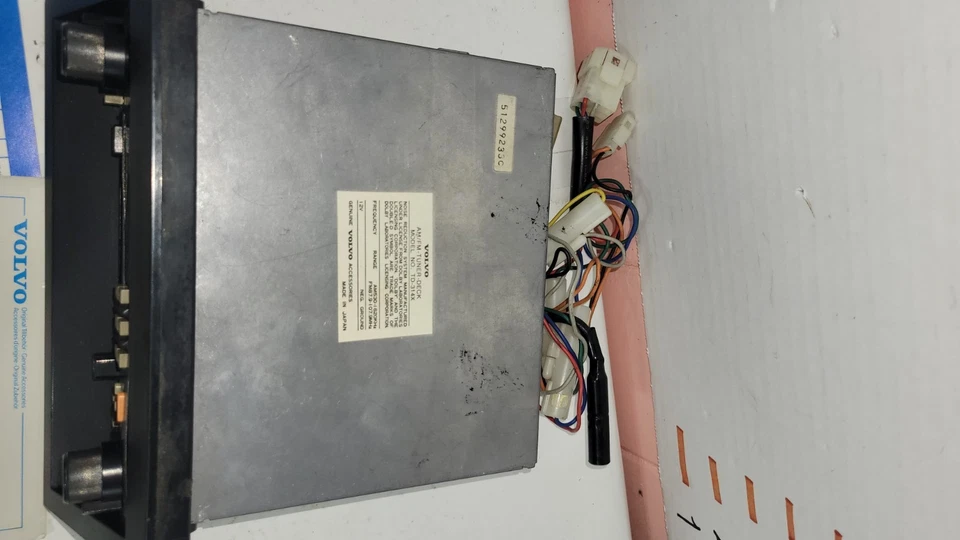 VOLVO 740 760 940 RADIO STEREO CASSETTE PLAYER AM FM RECEIVER 51299233C TD-3141 - Image 4 of 4