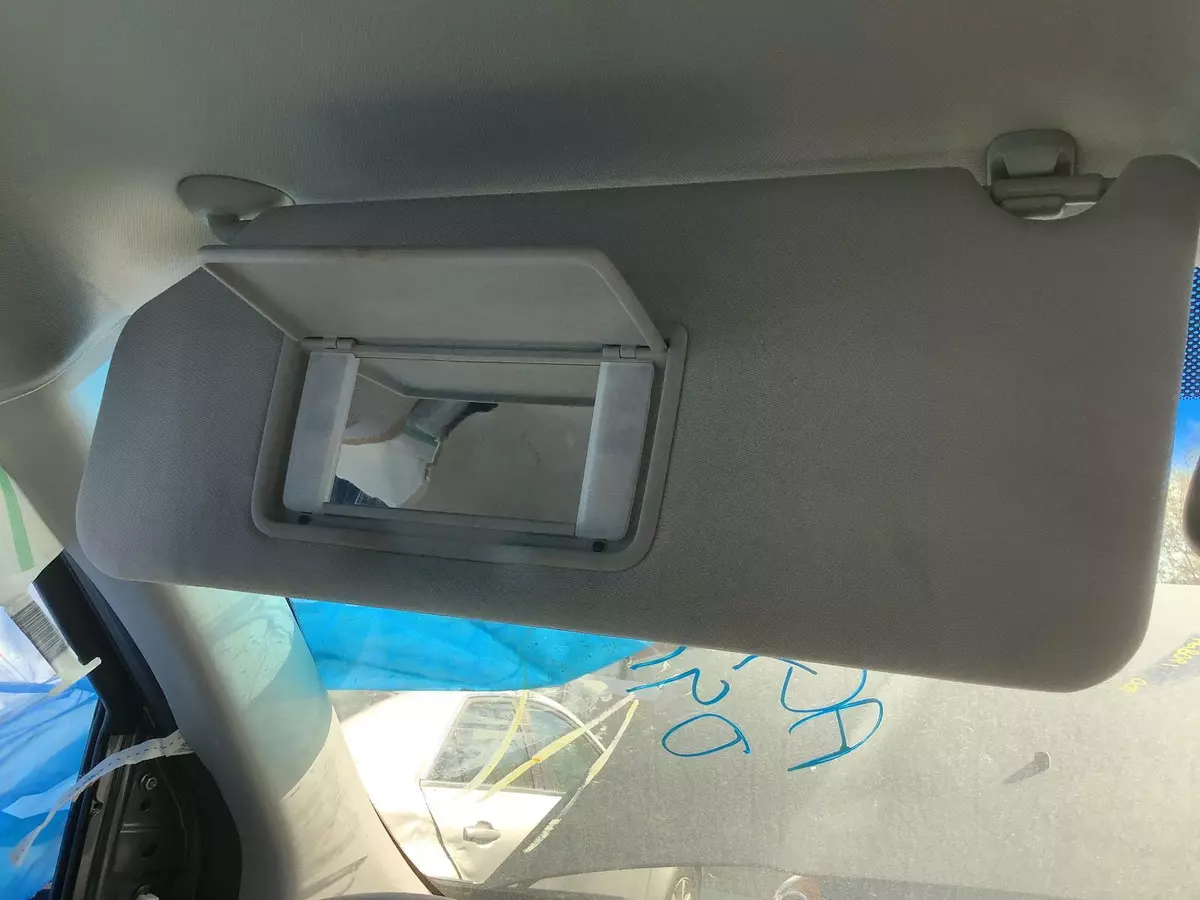 Used Left Sun Visor fits 2011 Honda Pilot illuminated Left Grade