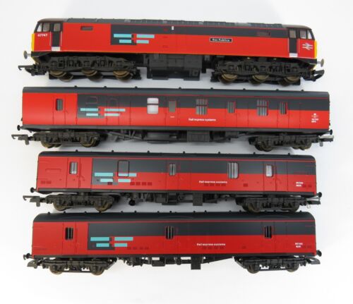 OO Gauge Lima 149784A8 RES Set - Class 47 747 BR RES Publica + 3x RES Coaches - Picture 3 of 9