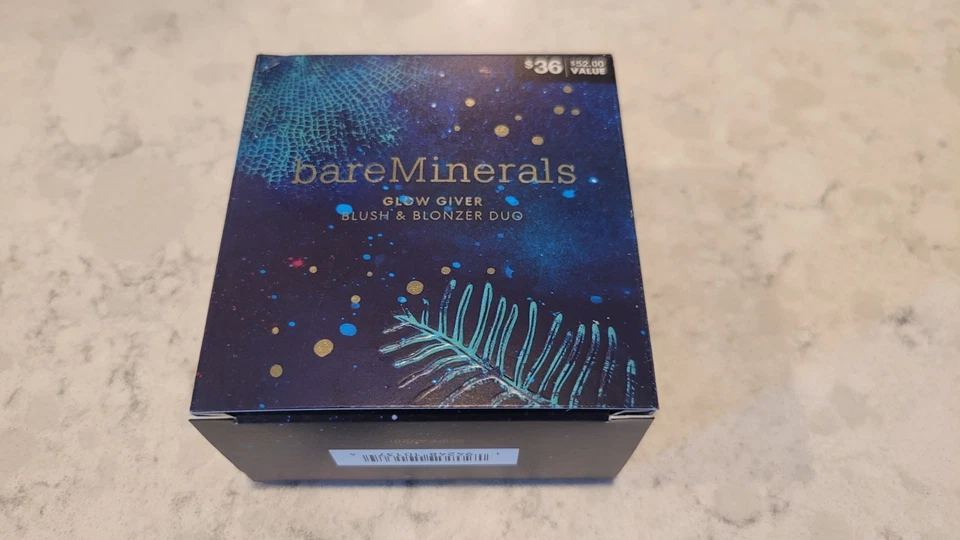 New Bare Minerals Glow Giver Blush & Bronzer Duo Kiss Of pink and Call My Blush - Image 2 of 3