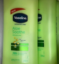 VASELINE INTENSIVE CARE ALOE SOOTHE NON GREASY LOTION-200ml X 2= 400ml