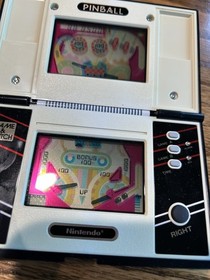 NINTENDO PINBALL Game and Watch vintage electronic handheld LCD game 1983
