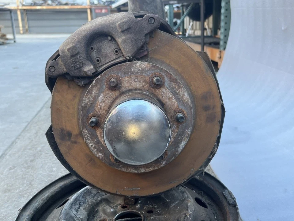 1988 JEEP GRAND WAGONEER FRONT AXLE DANA 44 3.31 RATIO 178K MILES 8953004004 - Изображение 2 из 4