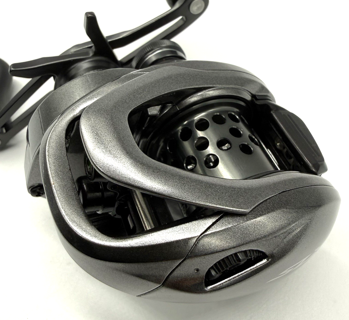 SHIMANO 25 SLX BFS XG Right Handed Bait Casting Reel In Box Ship