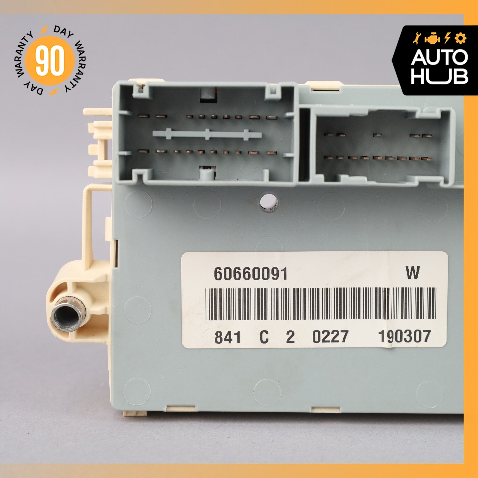 Maserati Quattroporte 2003-2019 Front Fuse box