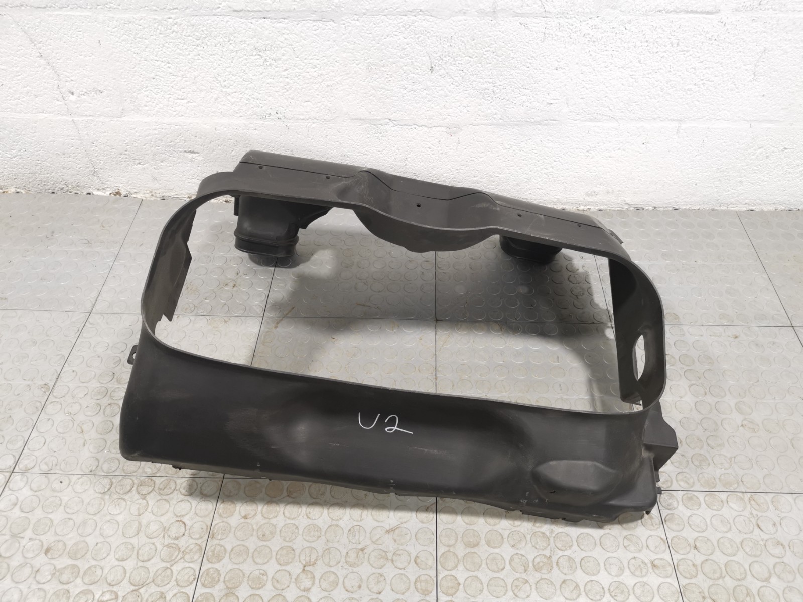 Maserati Granturismo 4.7 L 2014 RWD Front Radiator Air Guide Duct 10141182 OEM
