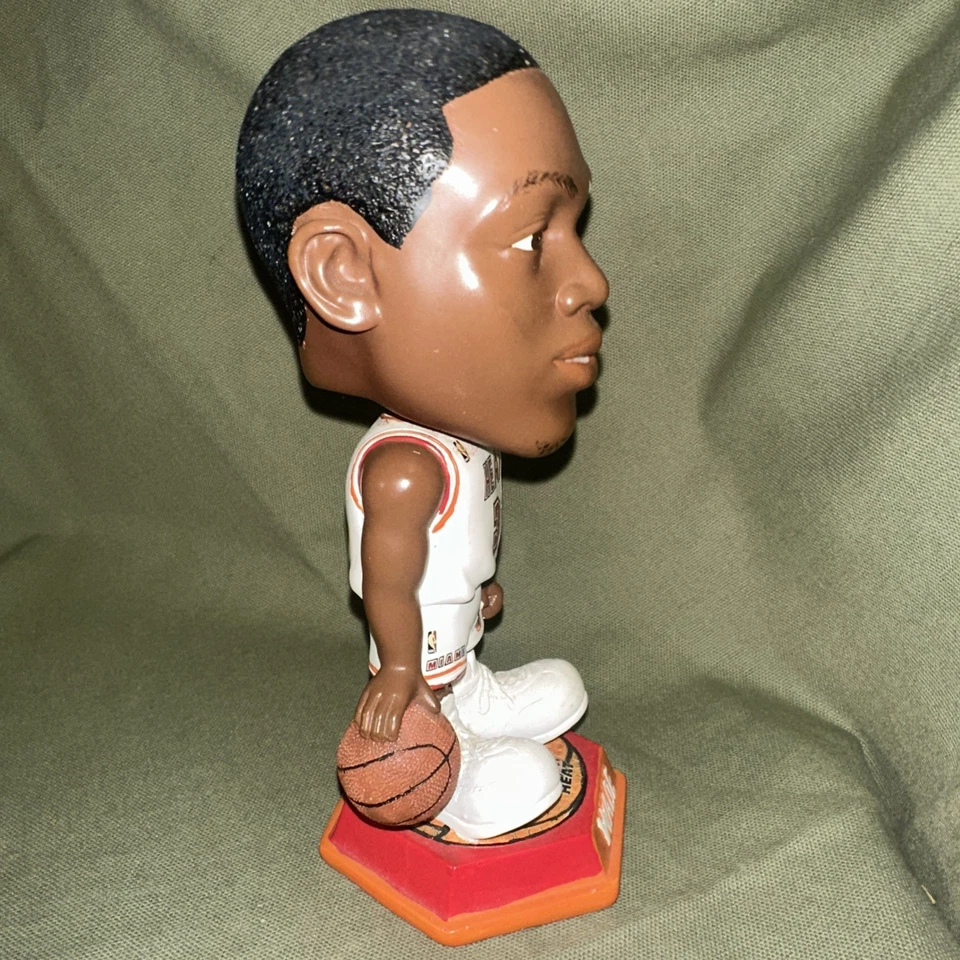 RARE 2007 DWAYNE WADE Miami Heat "Knucklehead" Exclusive NBA Bobblehead LE - Image 3 of 4