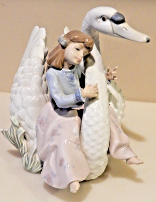 LLADRO #5704 Swan Song 7