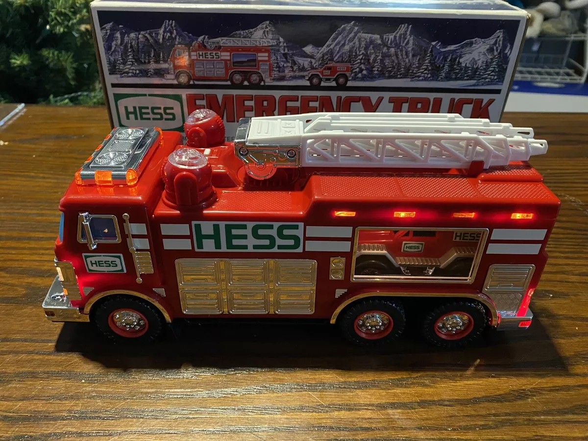 2005 Hess Emergency Truck with Rescue Vehicle. Light sound Work