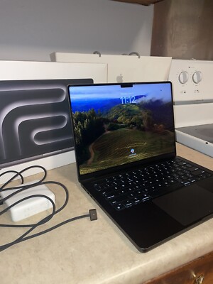 14-inch MacBook Pro with Apple M3 Max chip 64gb 2tb