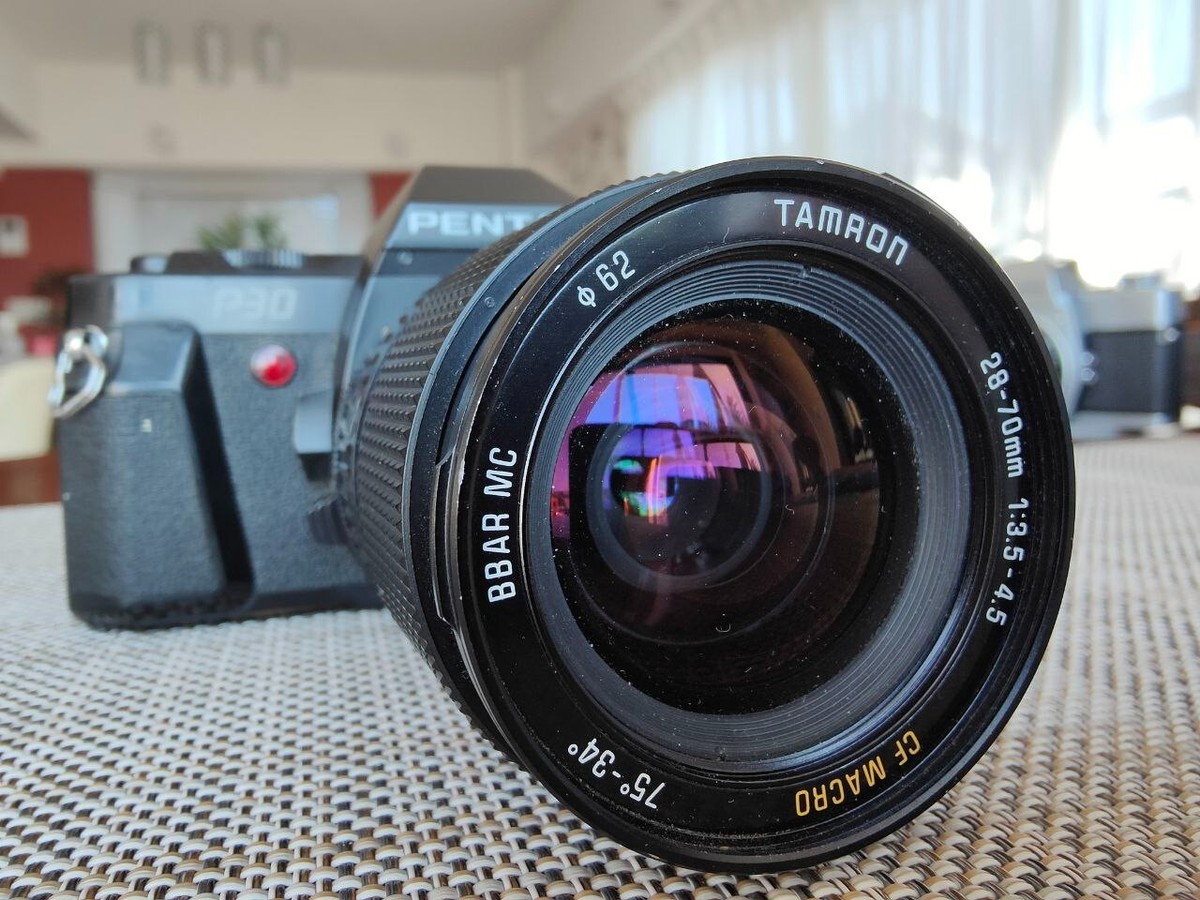 Pentax P30 Date lens 28-70mm 1：3.5-4.5 SLR Camera vintage