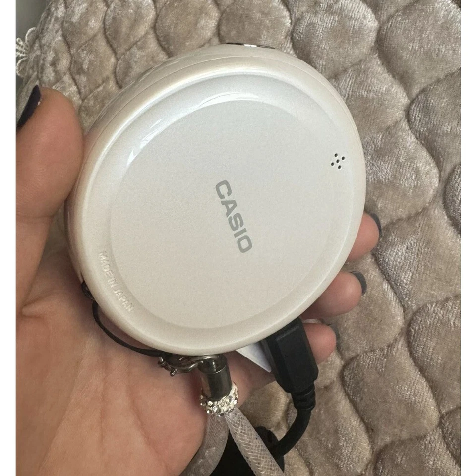 Casio EXILIM TR-M10 Digital Camera Bluetooth transmission CMOS Sensor Wi-Fi - Image 4 of 4