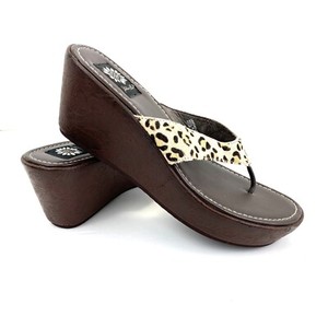 yellow box leopard print flip flops