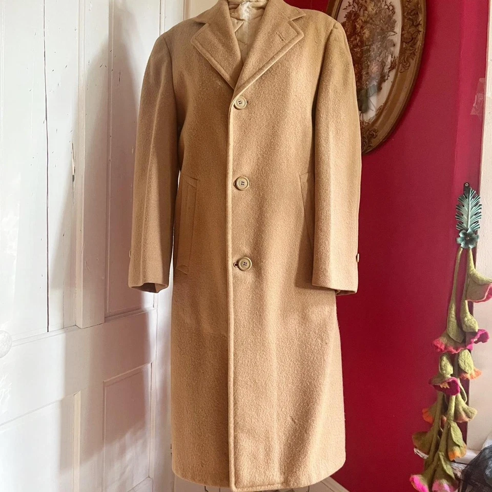 Vintage Late 1930s 1940s Honey Tan Wool Mens Classic Button Down Coat Size M - Image 2 of 4