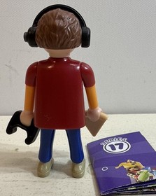 Playmobil Series 17 TEEN PLAYING VIDEO GAME Figure DISCONTINUED New