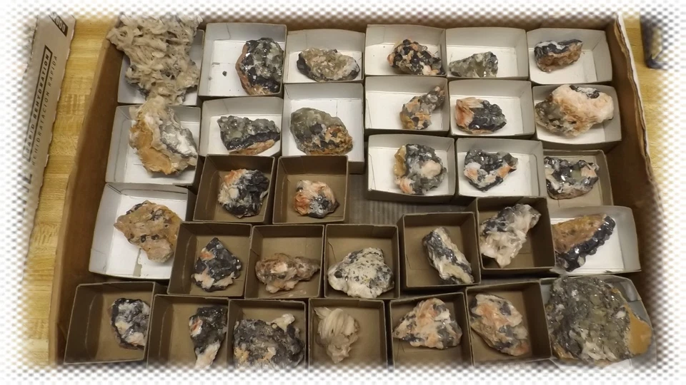 10 Piece Lot UV FLUORESCENT CERUSSITE CRYSTAL SPECIMENS w/ *GALENA *BARITE - Image 2 of 4