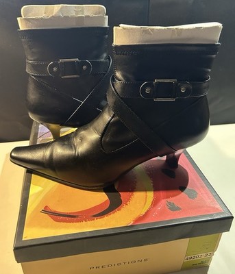 Predictions Black Leather Ankle Bootie Pointed Toe Side Zip Buckle 8.5 W