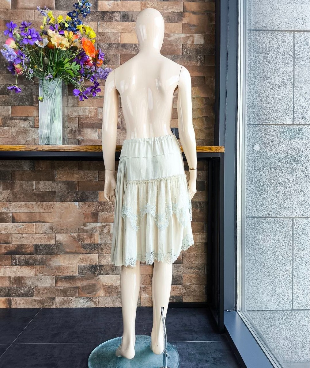 Prada Vintage Light Beige Linen Skirt with Lace Trim 40 IT