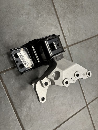 Genuine Top Right Engine Mount 11210-1V30B JDM for NISSAN SERENA C26 2010-2016 - Picture 10 of 10