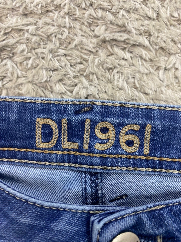 DL1961 Jeans Womens 28x29 Low Rise 4 Way 360 Stretch Comfort Classic Slim Denim - Image 3 of 4