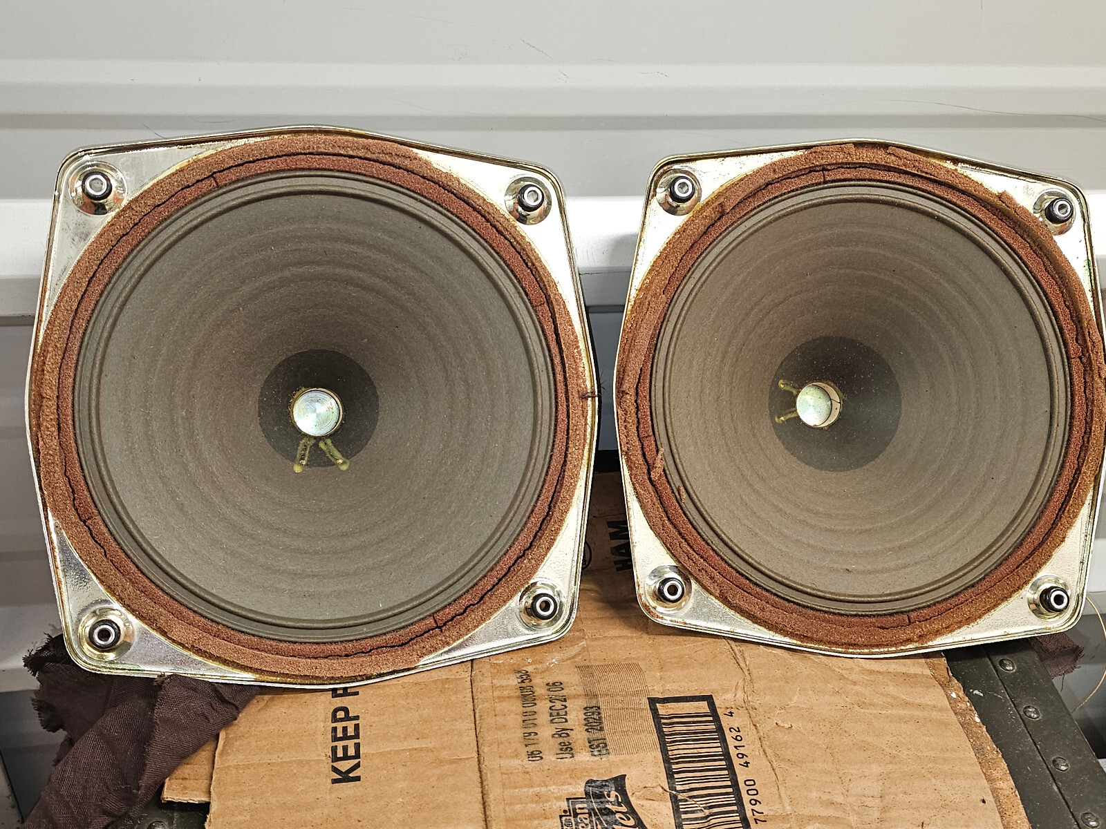 TELEFUNKEN / GRUNDIG TUBE RADIO AMPLIFIER  10" SPEAKER (PAIR) WORK