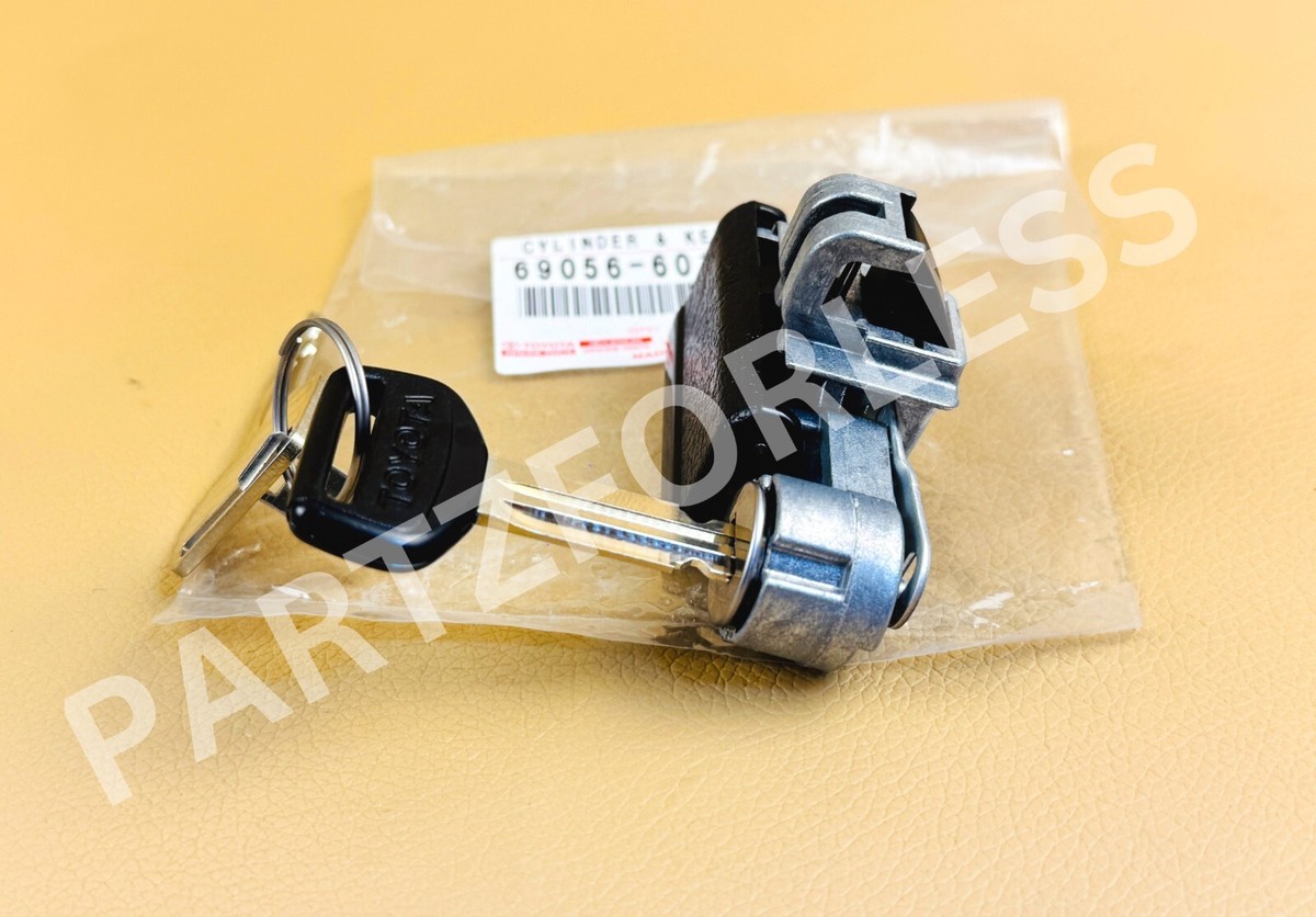 69056-60100-C0 TOYOTA GENUINE CYLINDER & KEY SET, GLOVE