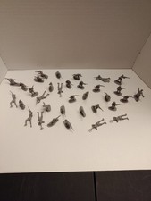 34 Pieces Army Men Toy Soldiers Gray Plastic Figures Lot