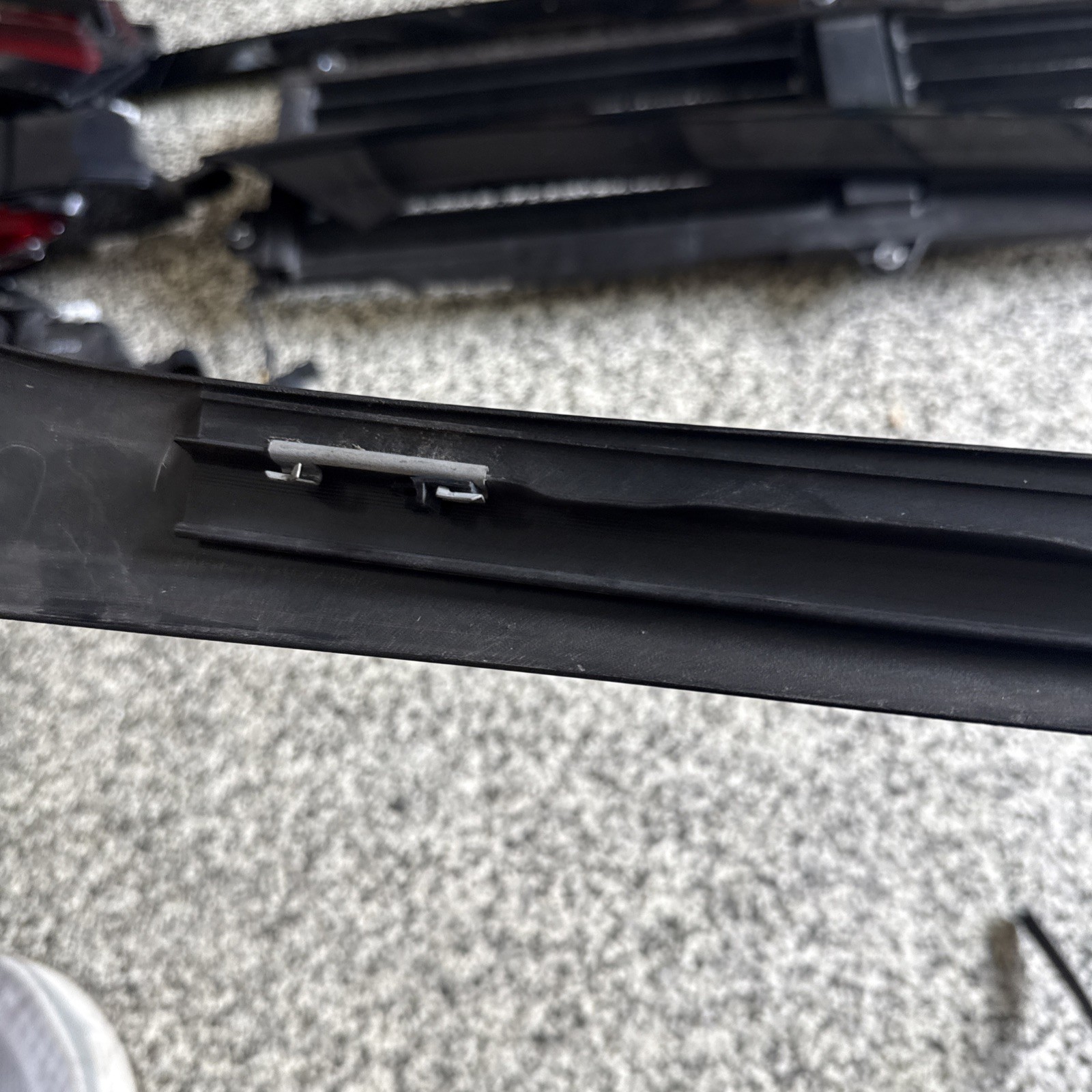 10-14 OEM Rolls Royce Ghost RR4 Front LH Drivers Side  Window Molding 7226086