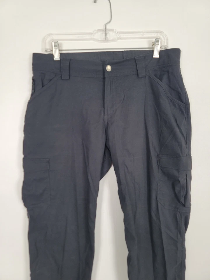Pantalones capri recortados para mujer Duluth Trading Dry On The Fly 22" entrepierna medianos Foto 2 de 4
