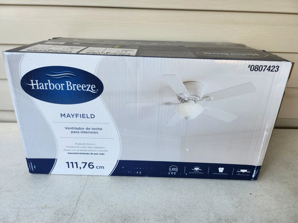 Harbor Breeze Mayfield 44-in White Indoor Flush Mount Ceiling Fan With LED Light - Image 2 of 4