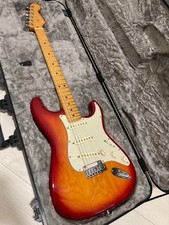 Fender American Ultra Stratocaster Ash