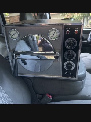 Pelton and Crane Autoclave Omni-Clave OCM Sterilizer  Tested and Working