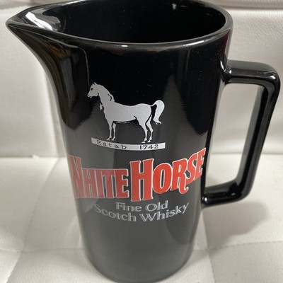 White Horse Fine Old Scotch Whisky Keramik Wasserkrug