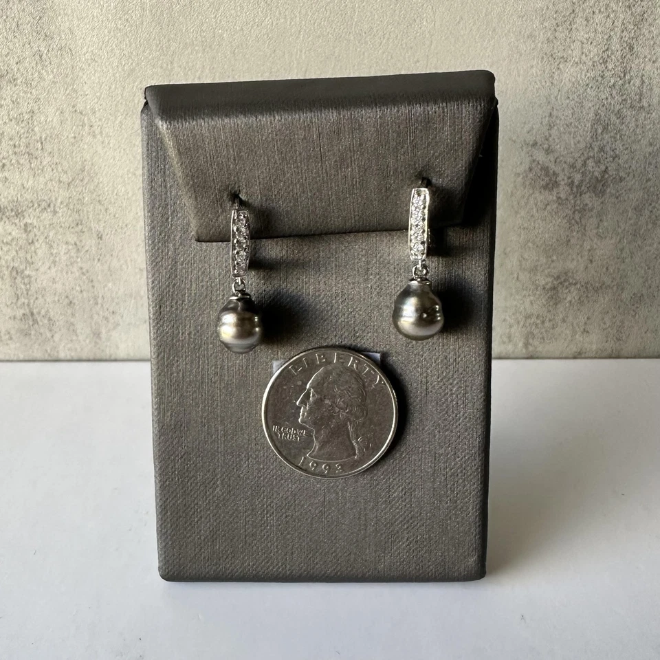 Estate Pearl and Diamond Drop Earrings in 14kt White Gold, Pre-Loved - Image 4 of 4