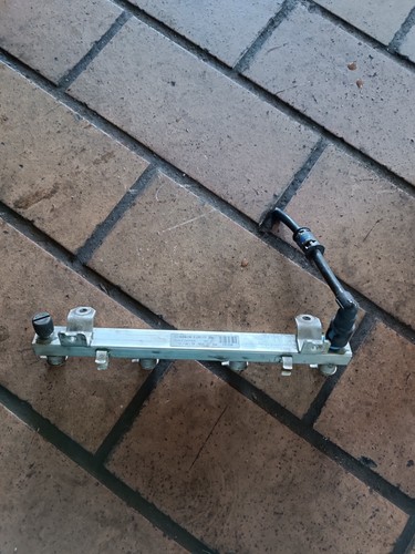 Orig. Opel Corsa D S07 Meriva A Einspritzleiste Verteilerrohr 0280151208