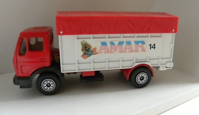1/55 Cirque AMAR Camion bâché Mercedes 1217k/32 sans boite - Photo 1/4