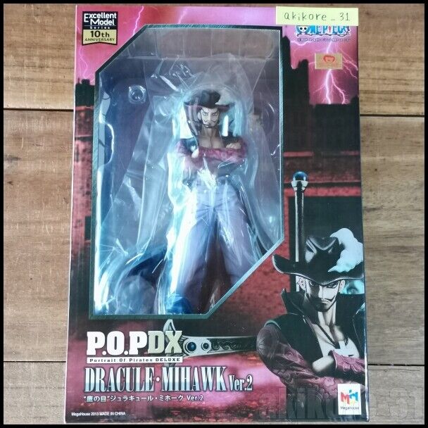 P.O.P Portrait Of Pirates One Piece NEO-DX Dracule Mihawk Ver.2 Megahouse  Figure