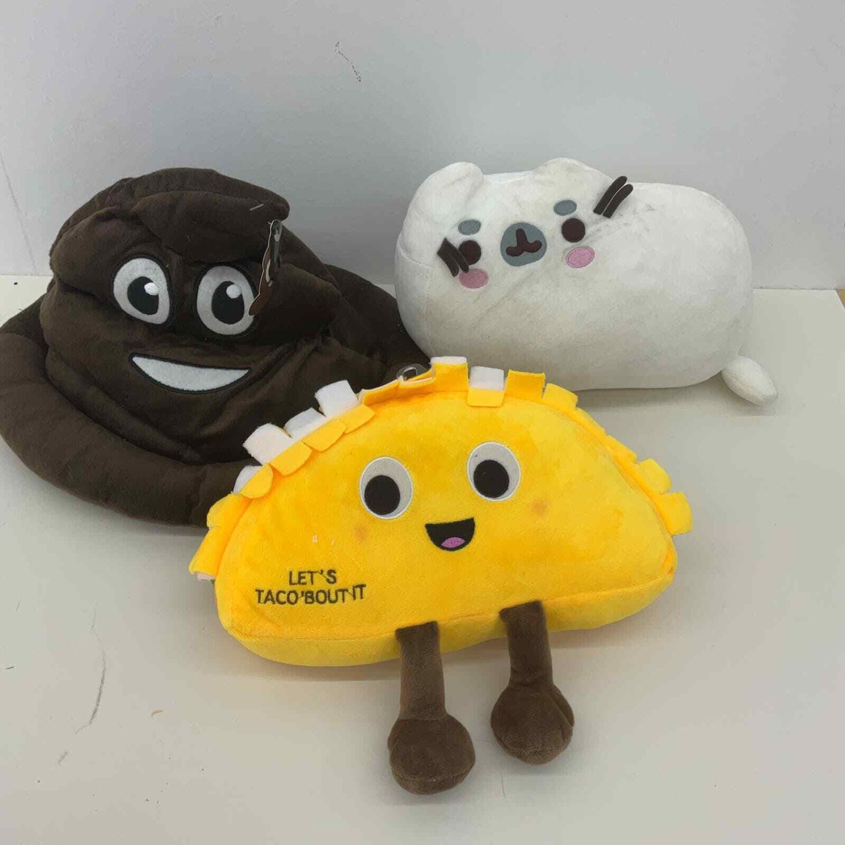 CUTE Plush LOT White Pusheen Cat Yellow Let's Taco Bout It Emoji