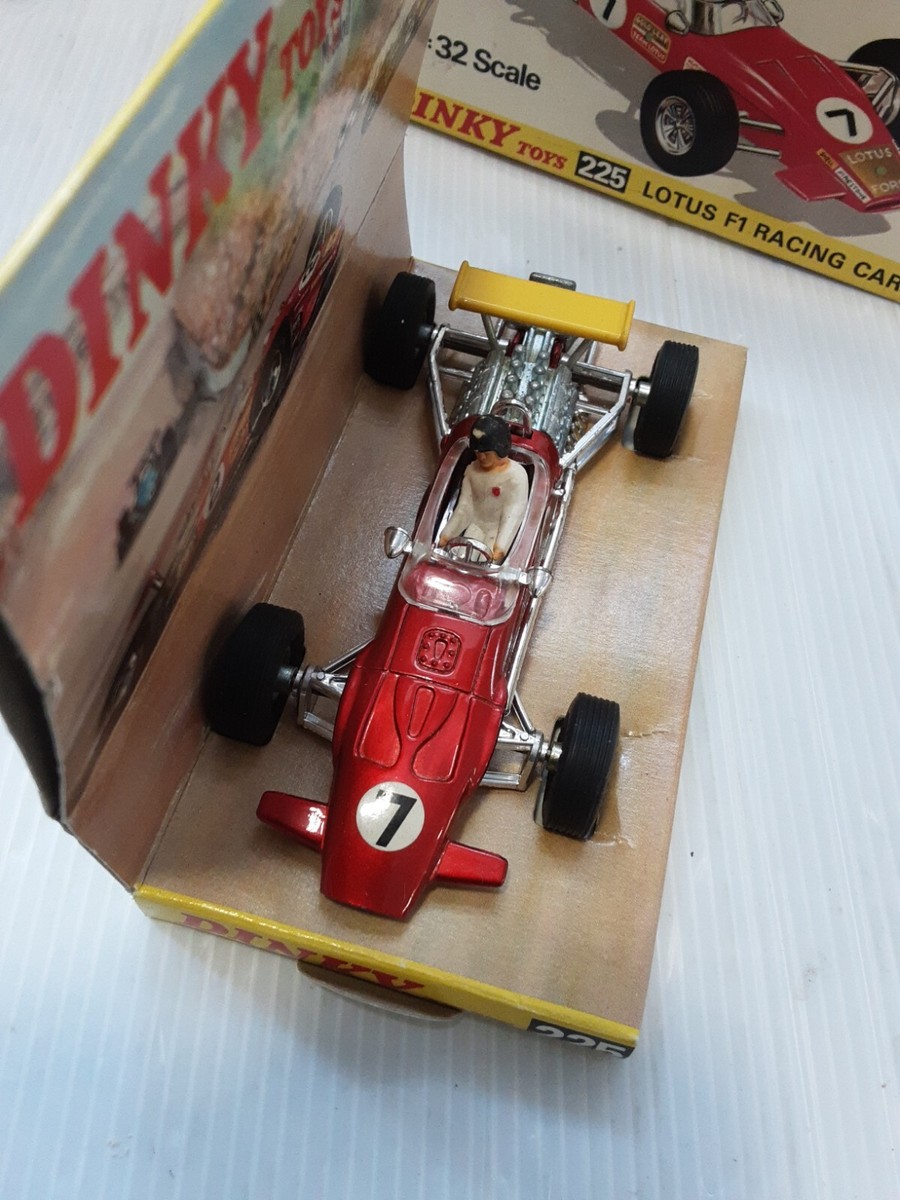 Dinky Toys 225 Lotus Ford F1 - Voiture De Course Miniature Angleterre 1/32