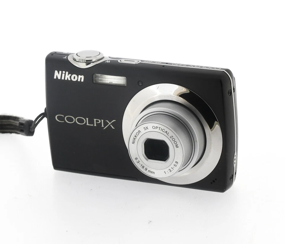 Nikon coolpix S220 avec Nikon 6.3-18.9 mm 3.1-5.9  10.0 Mpix 3X 35-105 mm - Photo 2/4